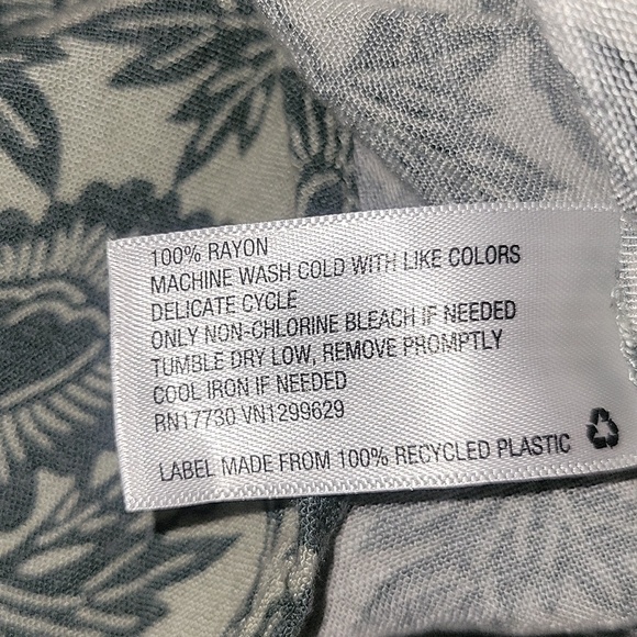 Knox Rose Olive Green Floral Blouse - Picture 6 of 6